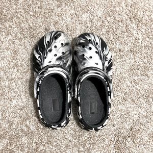 Classic lined crocs